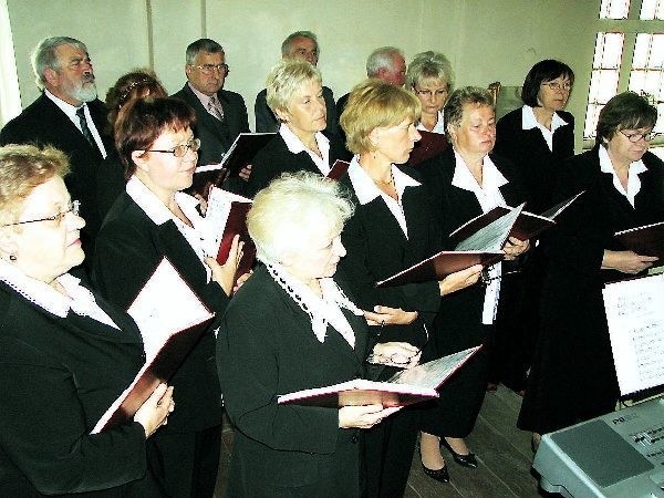 "Cantabile" na chórze w kościele w Wąwelnie