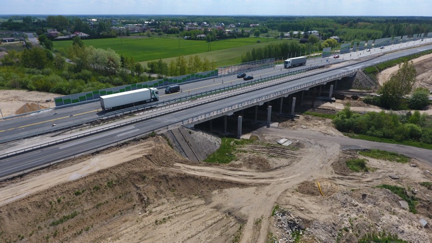 Na odcinku autostrady A1, budowanej pomiędzy Piotrkowem...