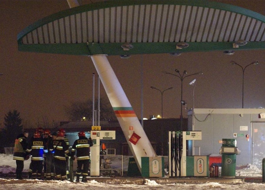 Inowrocław. Wyciek gazu na stacji paliw. Ewakuowane dwa supermarkety
