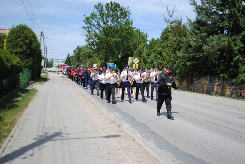 Zawody Sportowo - Pożarnicze we Włoszczowie. Drużyny strażackie z Łachowa najlepsze w gminie (DUŻO ZDJĘĆ)