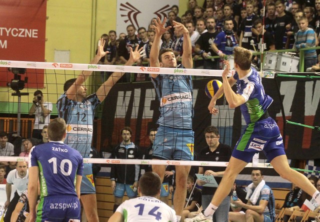 Siatkarze Cerrad Czarnych Radom zagrają w drugiej rundzie play off, w niedzielę z AZS Politechnika Warszawska