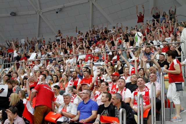 Reprezentacja Polski pokonała w opolskim „Okrąglaku” Kanadę  3:2.