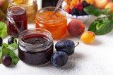 Zdrowe przetwory owocowe bez cukru. Polecamy 10 przepisów z sezonowych owoców. Tak zachowasz smak jabłek, gruszek, śliwek i nie tylko