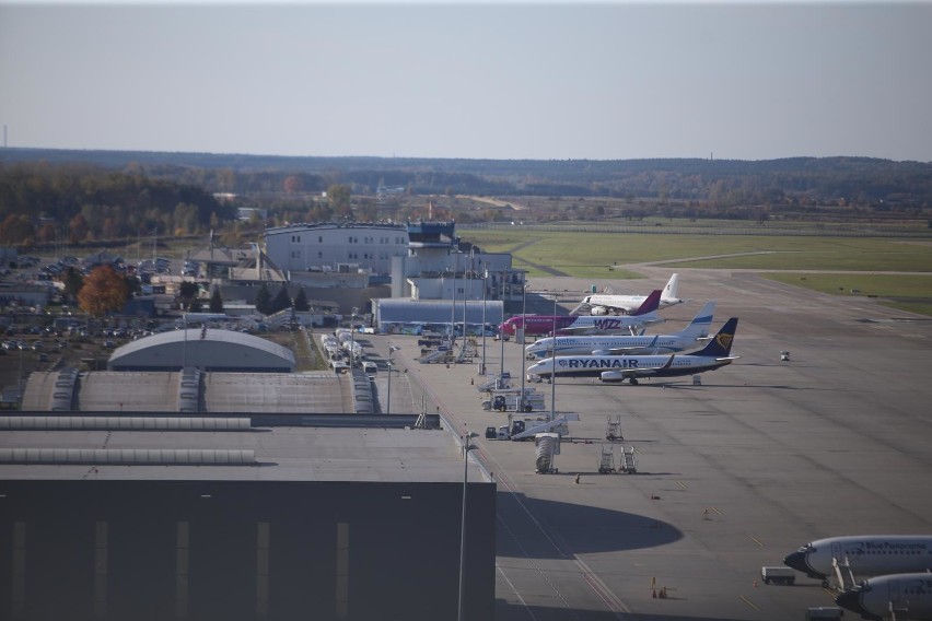 Wizz Air ma swoje bazy w Polsce w pięciu miastach. Na zdj....