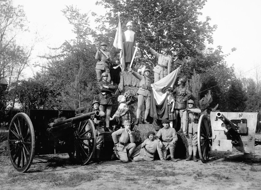 Życie codzienne w przedwojennym Opolu. Rok 1922. Żywy pomnik...