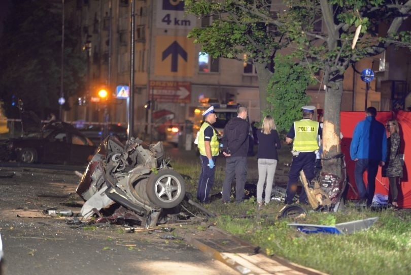 Wypadek na al. Piłsudskiego w Łodzi. 2 osoby nie żyją