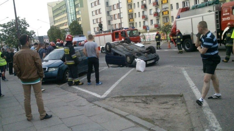 Białystok: Wypadek i dachowanie na Wyszyńskiego.