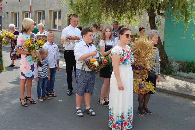 W Służewie odbyły się dożynki gminno-parafialne.