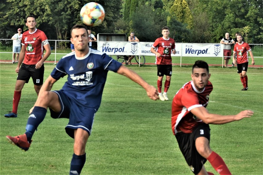 4. liga małopolska, zachód. Jawiszowice i Rajsko walczyły o przełamanie. Whisky trafiło do Adriana Korczyka