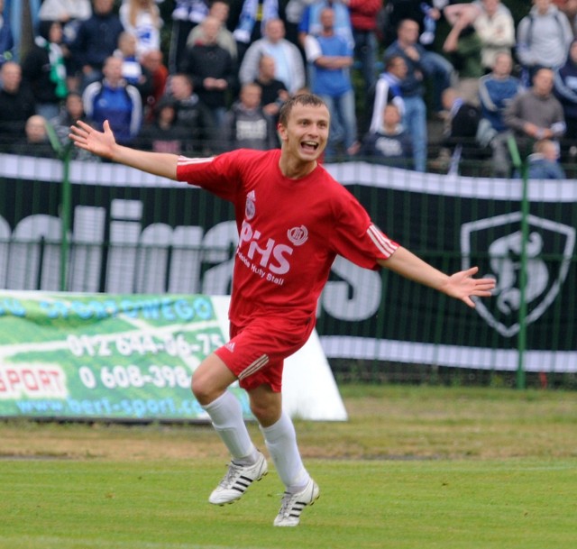 Hutnik - Stal Rzeszów. 15 czerwca 2008 roku w Krakowie zwyciężyli gospodarze 4:0, a dwa gole zdobył Krzysztof Świątek - obecnie kapitan Hutnika, który zagra także w sobotnim spotkaniu.