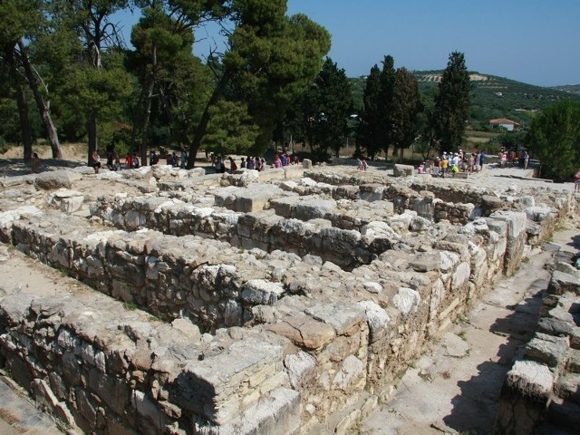 Ruiny budowli w Knossos, które brytyjski archeolog Arthur Evans nazwał pałacem minojskim.