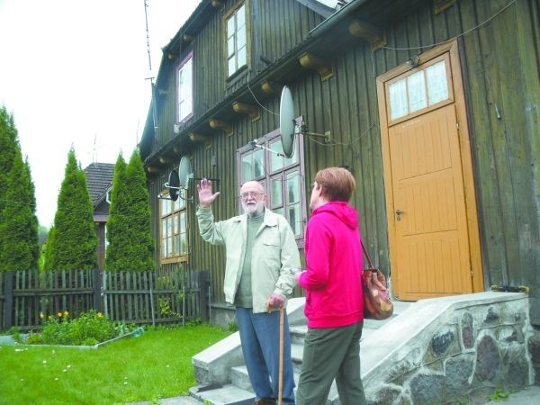 Domy są takie jak dawniej &#8211; mówi Stanisław Mieczkowski. &#8211; Nawet schody są takie same. Tylko ogródki wyładniały i zieleni więcej