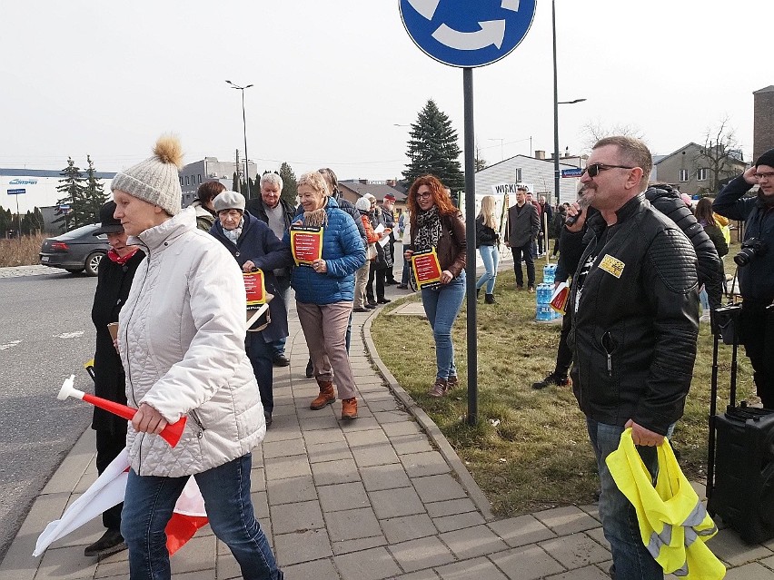 Protest mieszkańców Wiskitna. Blokują ulice Tomaszowską i Jędrzejowską!