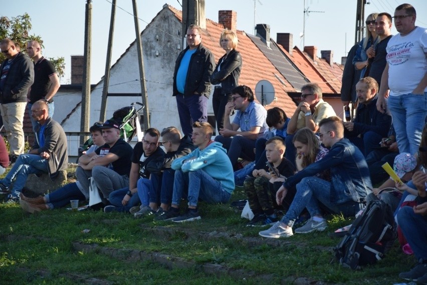 Podczas pożegnania sezonu publiczność nie zawiodła.