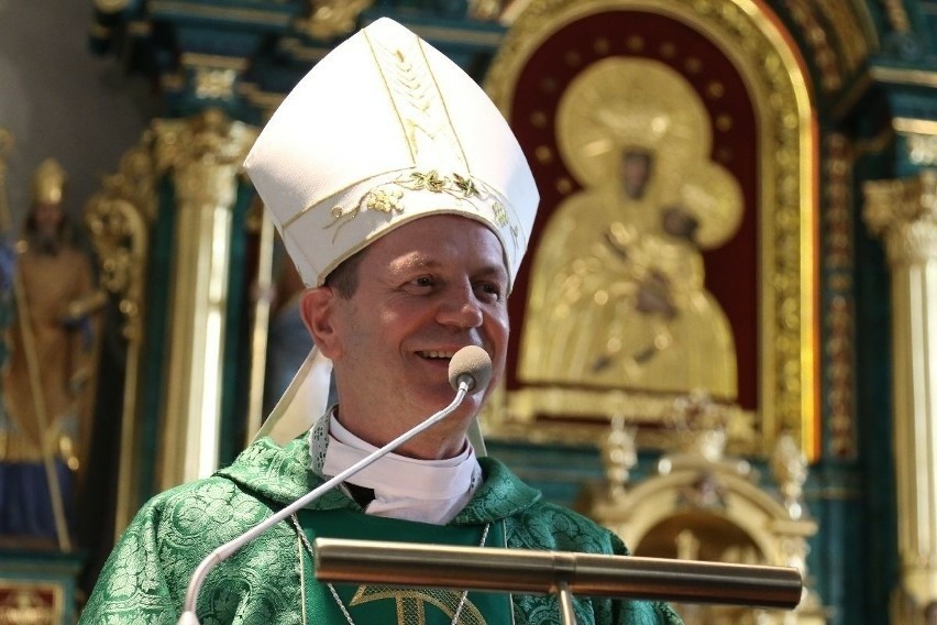 Arcybiskup Tadeusz Wojda został przewodniczącym Konferencji Episkopatu Polski! Pochodzi z Kowali, skończył liceum w Kielcach!