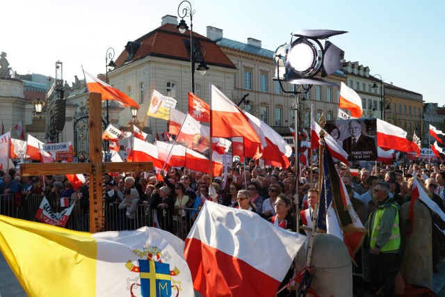 Nie ma jednej Polski - mówi dr Przemysław Witkowski, historyk myśli politycznej z Collegium Civitas, dziennikarz, publicysta. Na zdj. 10.04.2017 Warszawa w 7 rocznica katastrofy .