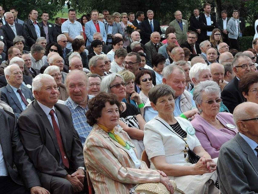 Z okazji jubileuszu 70-lecia szkoły, w Bielicach...