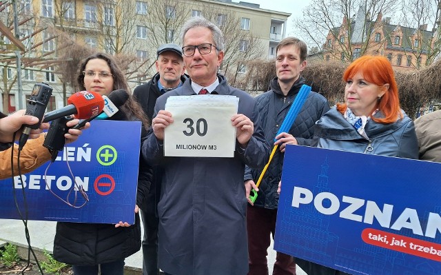 Zbigniew Czerwiński oraz kandydaci na radnych ze Zjednoczonej Prawicy Poznań chcą większych wydatków na retencje. Ich zwiększenie gwarantuje uchwała, która została jednogłośnie podjęta w ubiegłym tygodniu.