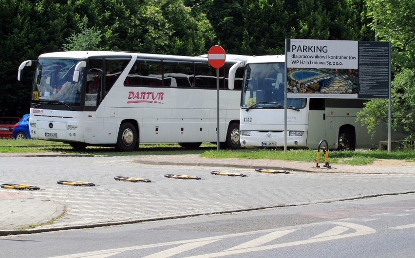 Parking przy ul. Mickiewicza jest przeznaczony dla...