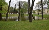 Białystok: Zwłoki w Parku Branickich. Ciało mężczyzny wydobyto ze stawu
