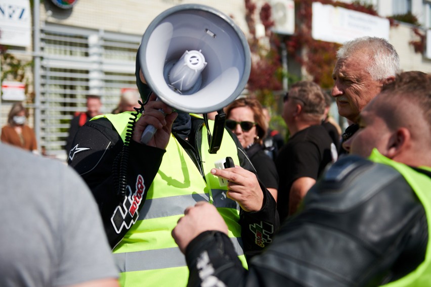 Motocykliści spotkali się rano pod Areną Lublin, a następnie...