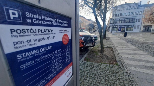 Kwadrans parkowania kosztuje w Gorzowie 1 zł, natomiast godzina - 4 zł.