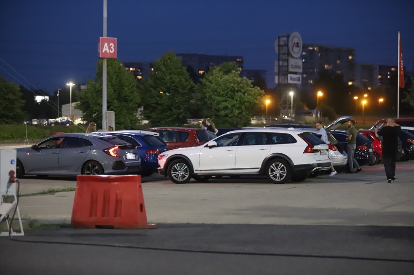 Zabrze: parking przy M1 zamienił się w wielką salę kinową....