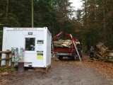 W Tatrach stanął paskudny kontener. Turyści oburzeni, park uspokaja