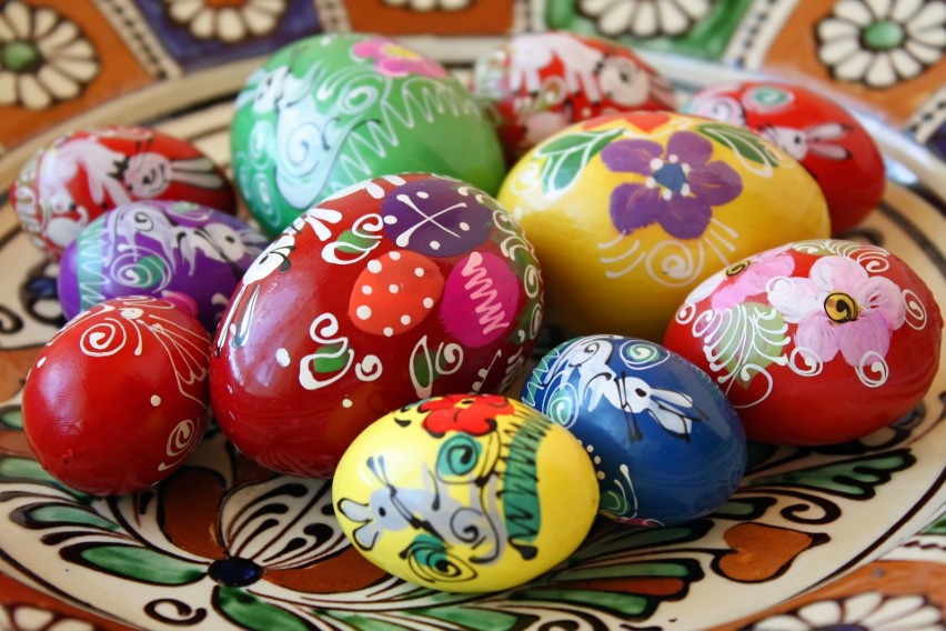Przykładowe wzory do pomalowania jajek
