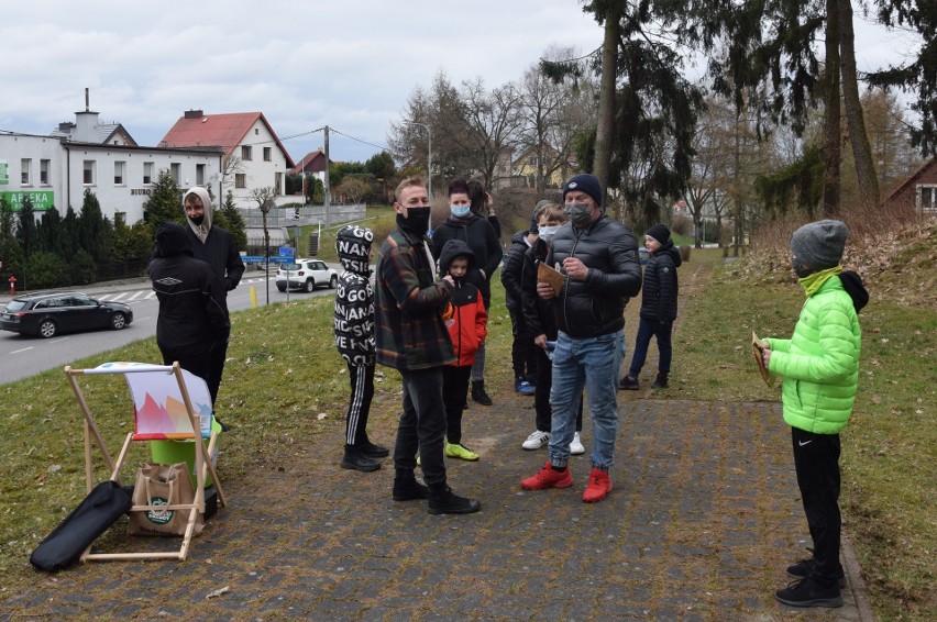 Dzisiaj (16.04.2021 r.) odbyła się akcja sprzątania Miastka...