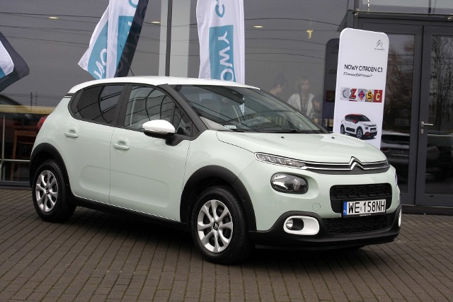 Citroen C3Gama silników nowego C3 nie jest szczególnie rozbudowana. Z wersji wysokoprężnych zaproponowano jedynie turbodiesla 1.6 BlueHDI w wariantach mocy 75 lub 100 KM. Na liście benzynowców są jedynie trzycylindrowce 1.2, w wariantach mocy 68 i 82 KM (wolnossące) oraz 110 KM (z turbodoładowaniem).Fot. Dariusz Dobosz