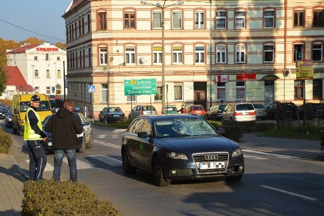 Do potrącenia doszło na ul. Moniuszki w Żarach.