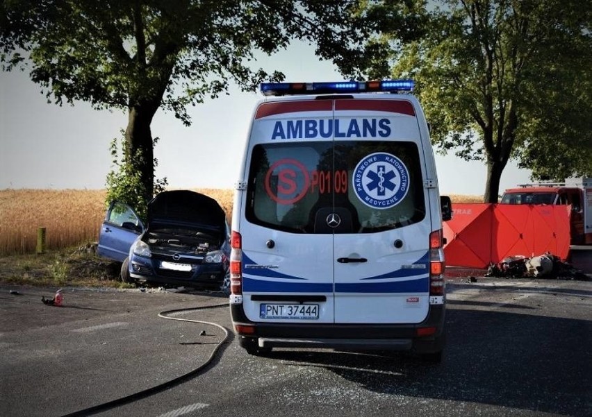 Na miejscu wypadku działali strażacy z Nowego Tomyśla,...