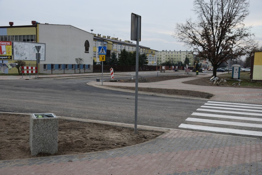 Ostrołęka. Koniec remontu ul. Blachnickiego już blisko. Skrzyżowanie z Sikorskiego już gotowe [ZDJĘCIA]