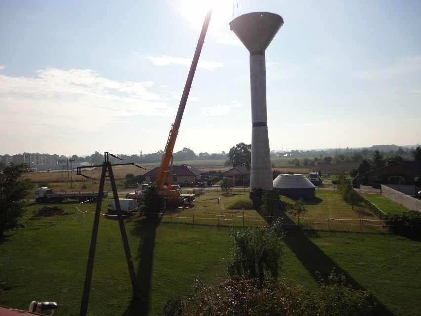 Demontaż wieży ciśnień w Sulechowie (zdjęcia Czytelnika)