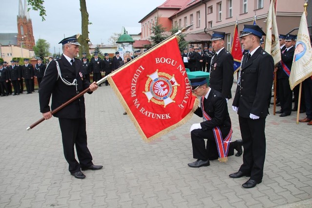 Ochotnicza Straż Pożarna z Wysokina w gminie Odrzywół podczas obchodów Dnia Strażaka otrzymała nowy sztandar.