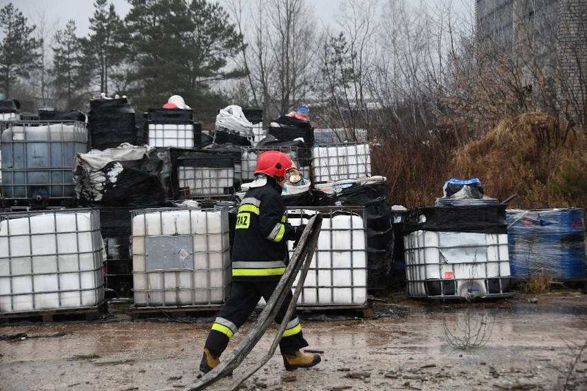Kontrowersje po pożarze składowiska w Nowinach. 6 milionów złotych za usunięcie!