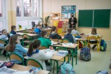Sytuacja covidowa i frekwencja w bydgoskich szkołach tuż przed feriami