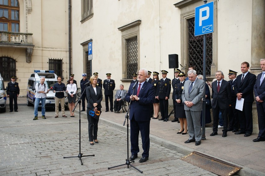 Nowe wozy straży miejskiej w Krakowie