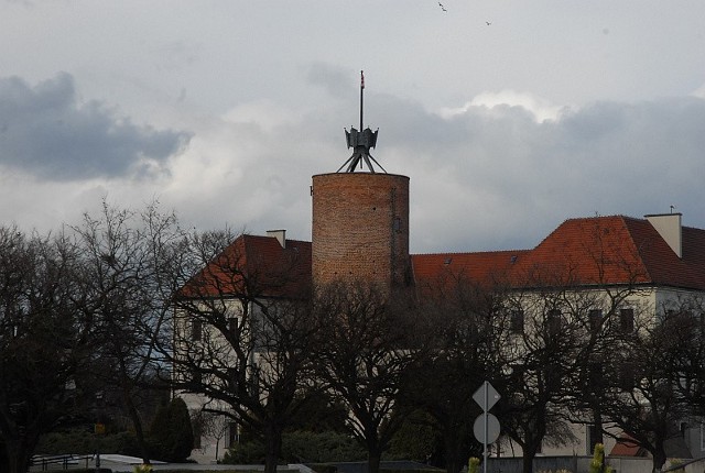 Tak teraz wygląda korona na Zamku Książąt Głogowskich.