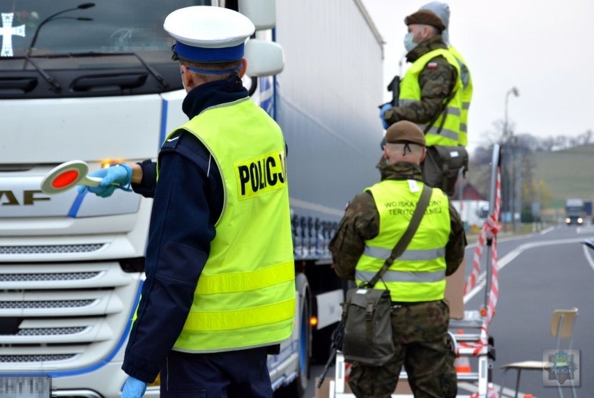 Pracujesz za granicą? Rząd wprowadza nowe ograniczenia w przekraczaniu polskiej granicy od 27 marca
