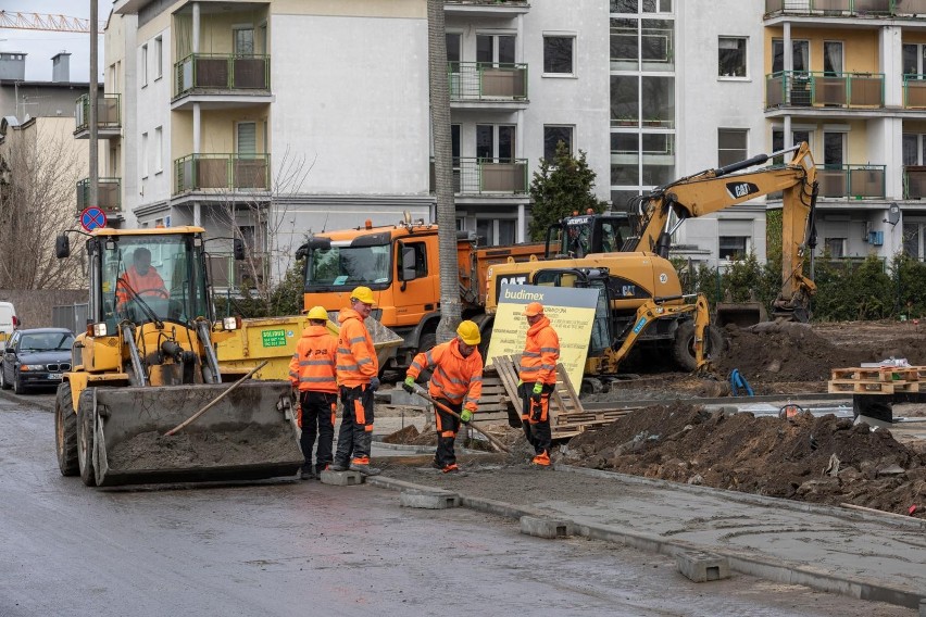 Na działce o powierzchni 6794 m2 przy ul. Karłowicza w...