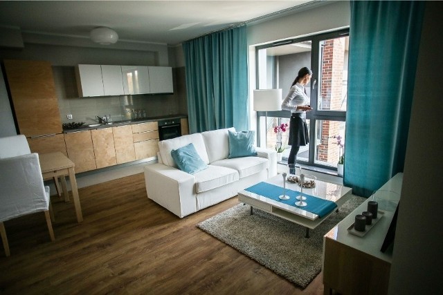 Mieszkania dwupokojowe we Wrocławiu za nie mniej niż 7000 zł miesięcznie wciąż są na wynajem. Zobaczcie jak wyglądają najdroższe apartamenty w stolicy naszego regionu!Przejdź do kolejnego slajdu, żeby zobaczyć pozostałe mieszkania za co najmniej 7000 zł miesięcznie! >>