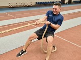 Łódzki radny Marcin Gołaszewski będzie zawodnikiem przeciągania liny. Chce tak korzystać z klubu fitness i zachęca do tego innych łodzian