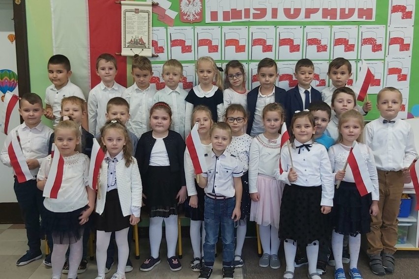 Obchody Dnia Niepodległości w Zespole Placówek Oświatowych w Słupi. Przedszkolaki dołączyły do akcji „Szkoła do Hymnu"