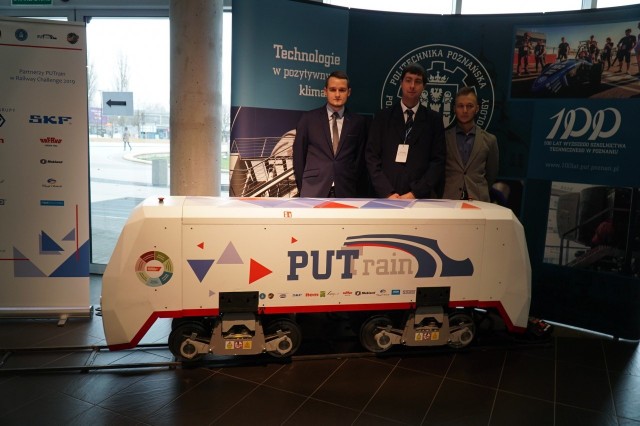 Lokomotywa studentów Politechniki Poznańskiej znalazła się na podiom konkursu Railway Challenge 2019 w Wielkiej Brytanii.