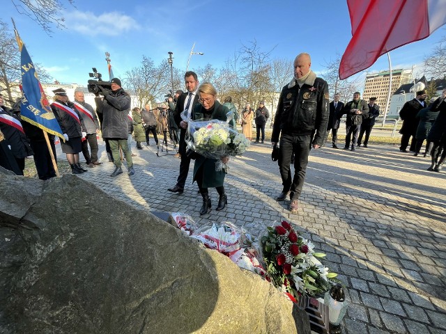 Uroczystości upamiętniające śmierć Janka Stawisińskiego, koszalinianina, który zmarł po postrzale podczas pacyfikacji kopalni Wujek