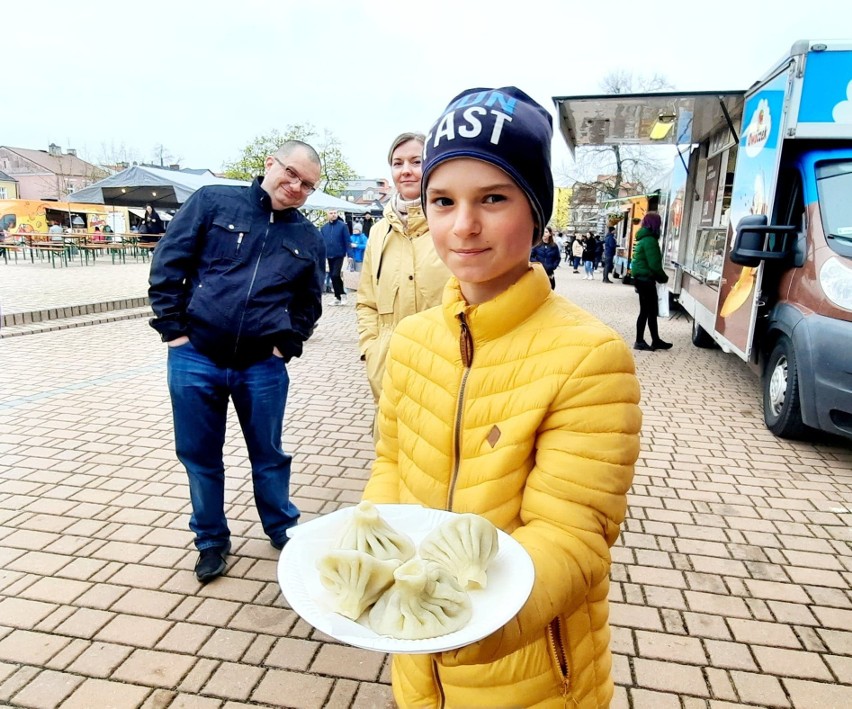 Żarciowozy w Tarnobrzegu. Na placu Bartosza Głowackiego duży ruch. Zobaczcie zdjęcia