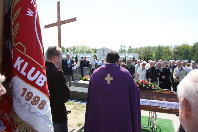 Łódzka kuria będzie musiała odprowadzić VAT m.in. za odprawiania nabożeństwa na cmentarzu