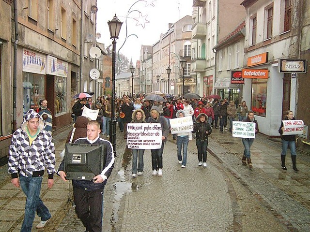 Manifestacja przeszła ulicami Połczyna Zdroju.